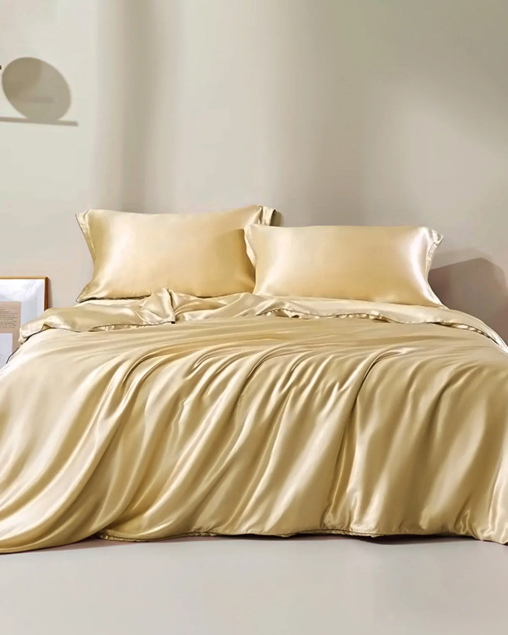 25 Momme Seamless Silk Duvet Cover, Gold
