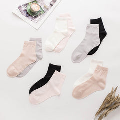 Skin-friendly Women‘s Silk Socks