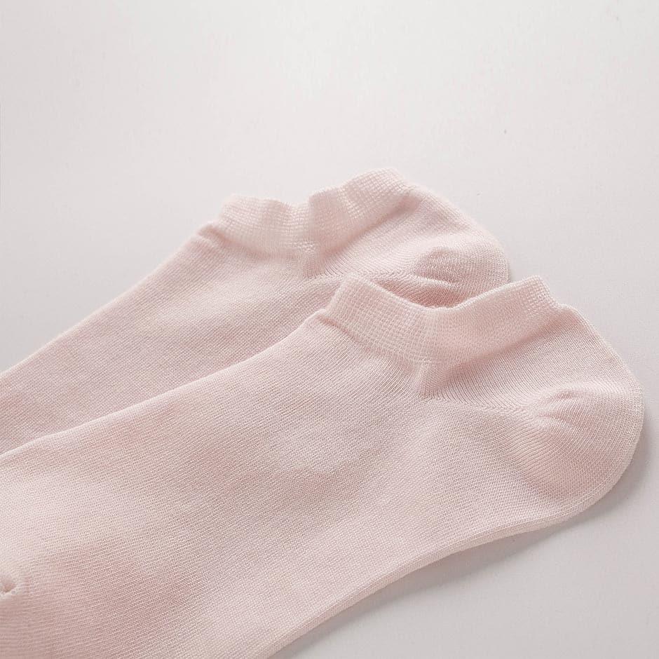 Skin-friendly Women's Silk Boat Socks